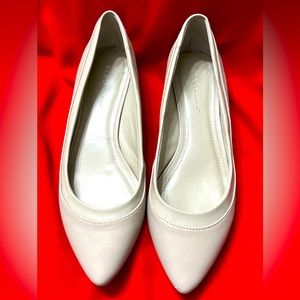 BCBGeneration beige leather flats